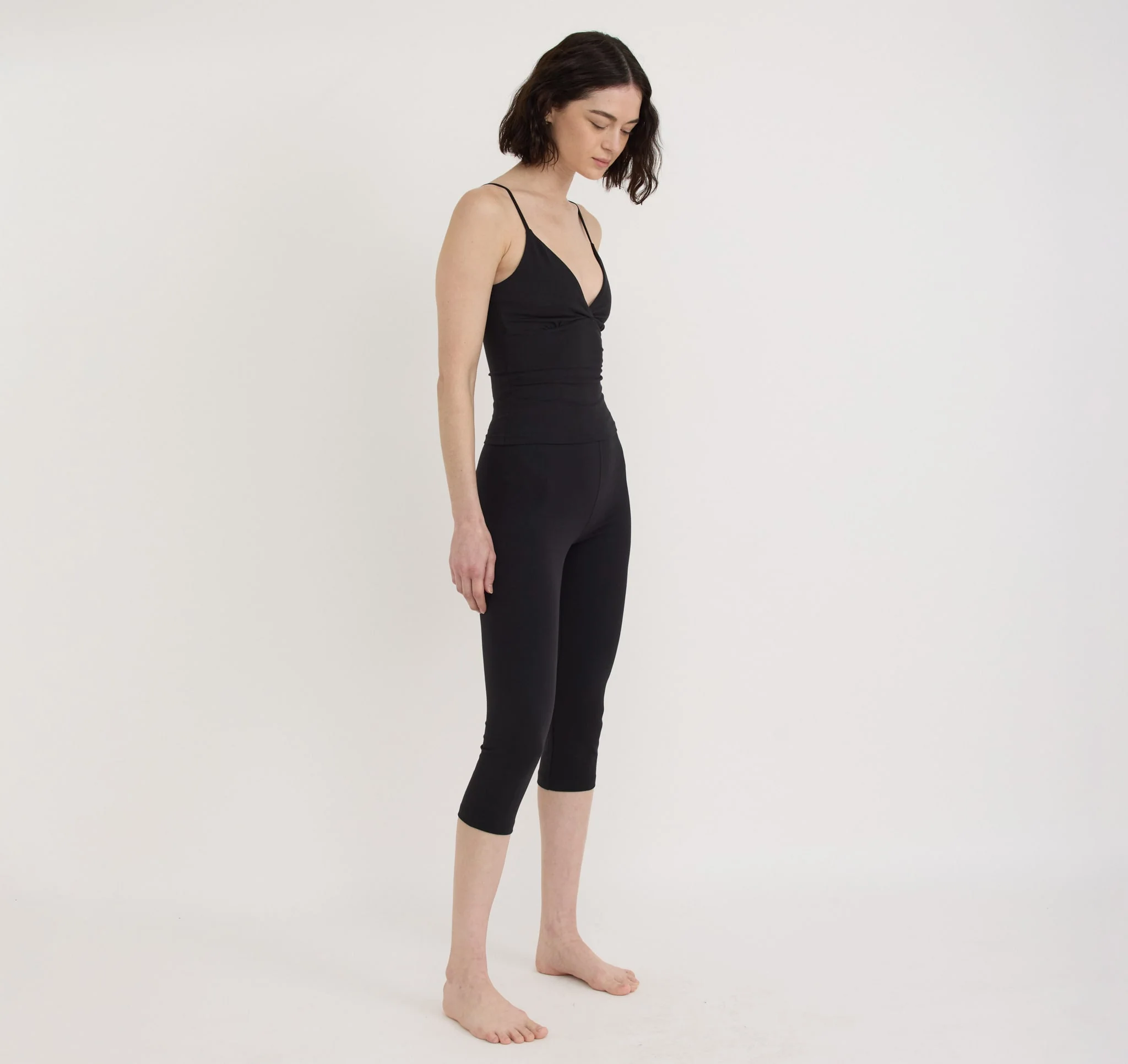 Core Capri Leggings - Image 3
